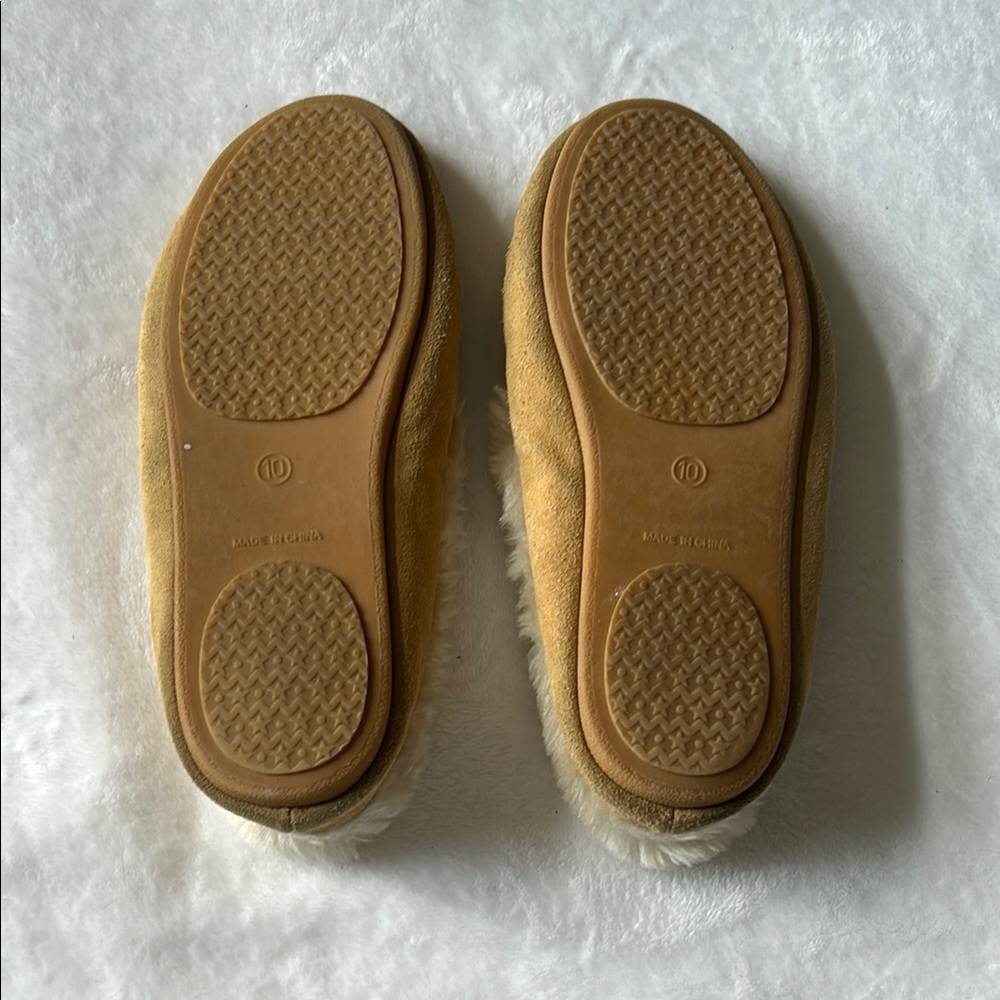 Cozy Tan Women's Slippers - Picture 3 of 4